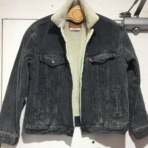 LEVI'S SHERPA LINED DENIM JACKETS SIZE M